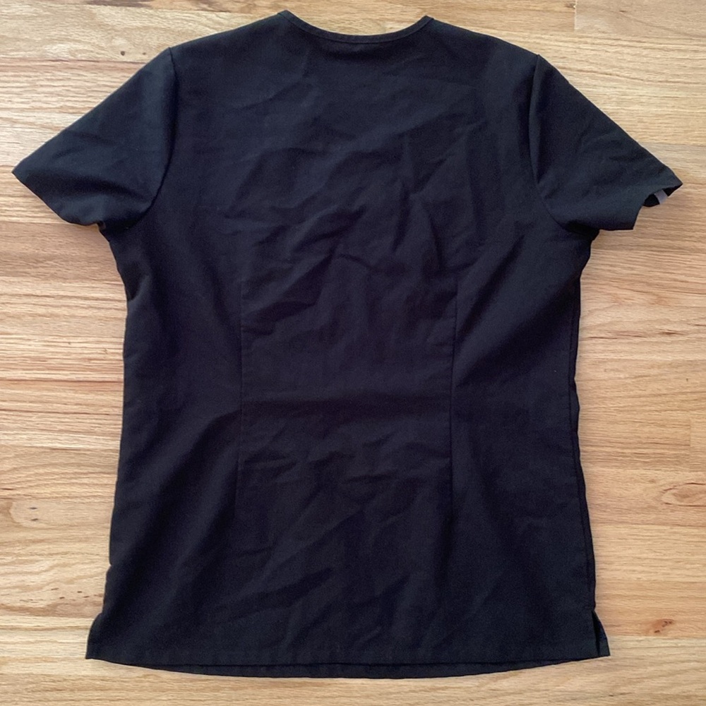 Figs Casma Three-Pocket Scrub Top - Picture 5 of 5